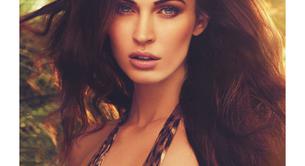 Megan Fox imagen de un perfume de Avon 