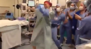 Vídeo de una enferma bailando antes de operase de cáncer de mama