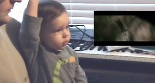 Reacción de un niño al ver volar a Superman