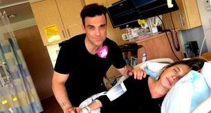 Robbie Williams retransmite el parto de su mujer en las redes sociales