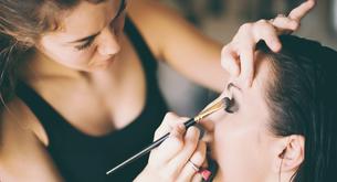 De la pasarela a la calle: trucos de maquillaje profesionales que puedes utilizar en casa.