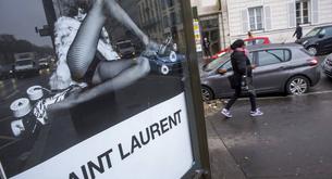 La última campaña de Saint Laurent, acusada de 'incitar a la violación'