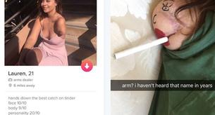 Esta chica sin un brazo tiene el perfil de Tinder más divertido que hayas visto