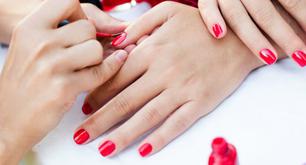 ¿Cómo hacer la manicura permanente en casa?